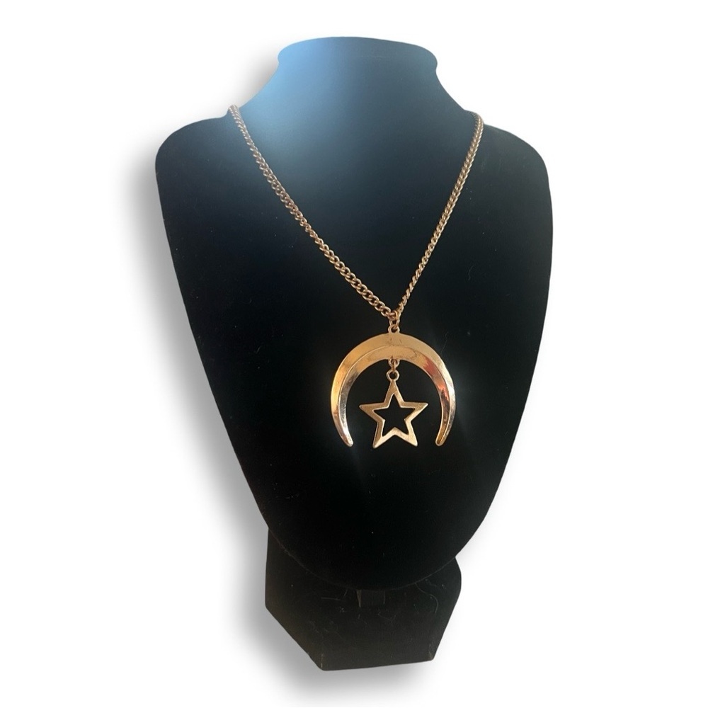 Moon and star gold tone necklace by Avon